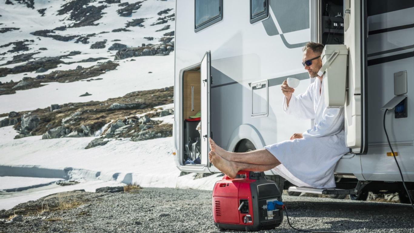 Compact Generators for RV